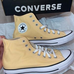 New yellow converse unisex